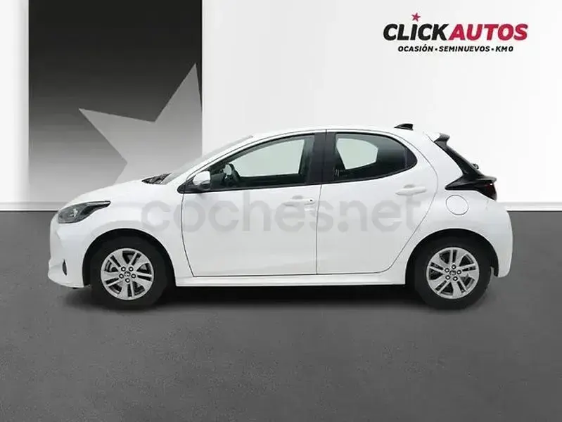 Usado Toyota Yaris Hybrid Business Edition 116 CV (85 kW) 2025 Blanco Berlina