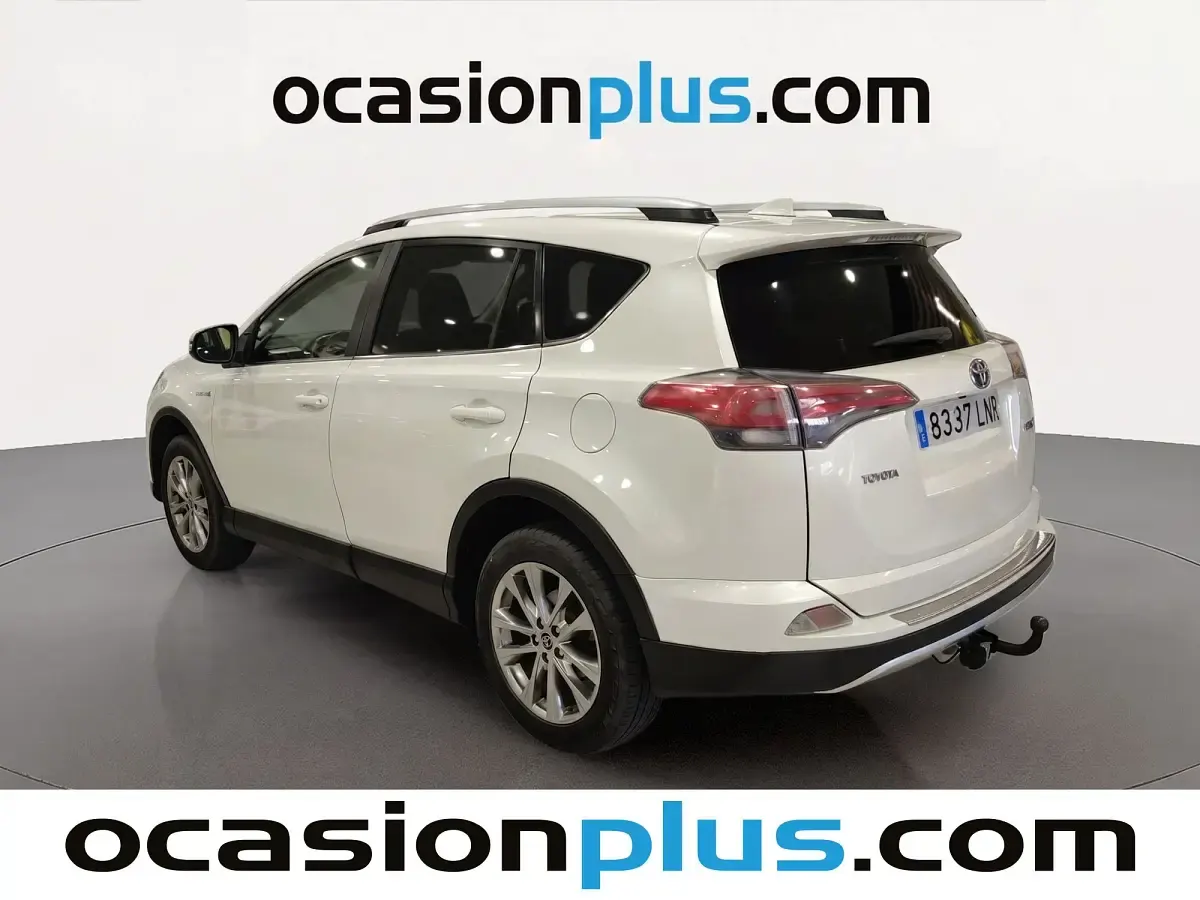 Usado Toyota RAV4 Advance 143 CV (105 kW) 2016 Blanco SUV