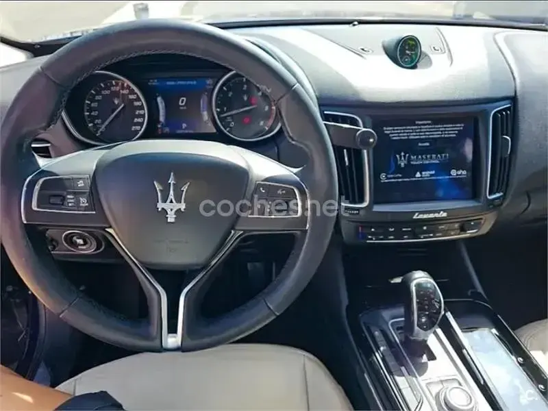Usado Maserati Levante 275 CV (202 kW) 2016 Azul SUV