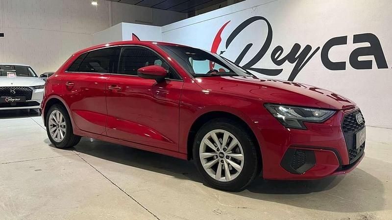 Rojo Usado 2023 Audi A3 Sportback Utilitario | 24.990 € (Caro) - Imagen 1/4