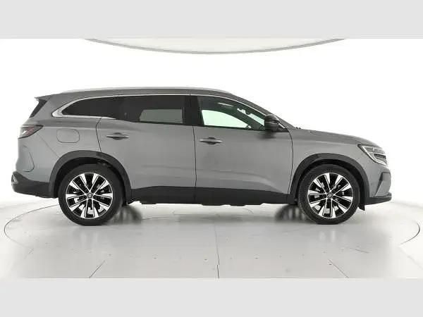 Begagnad Renault Espace Techno 200 HK (147 kW) 2024 Grå SUV