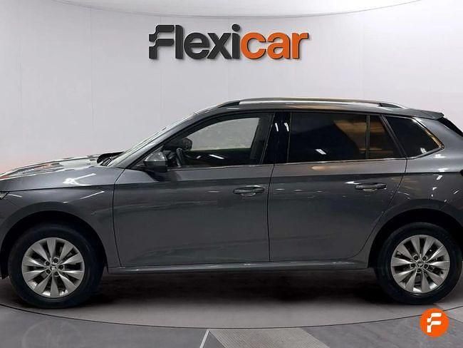 Usado Skoda Kamiq Active 110 CV (80 kW) 2022 Gris / plata SUV
