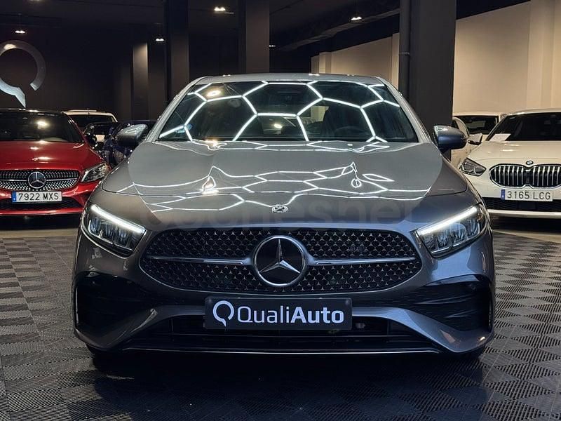 Käytetty Mercedes A250 218 HP (160 kW) 2024 Harmaa Sedan