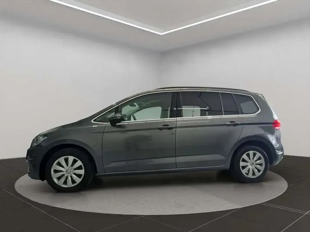 Usado VW Touran 150 CV (110 kW) 2016 Gris Monovolumen
