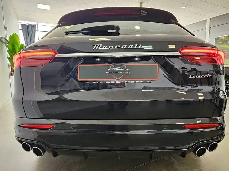 Usado Maserati Grecale GT 300 CV (220 kW) 2022 Negro SUV