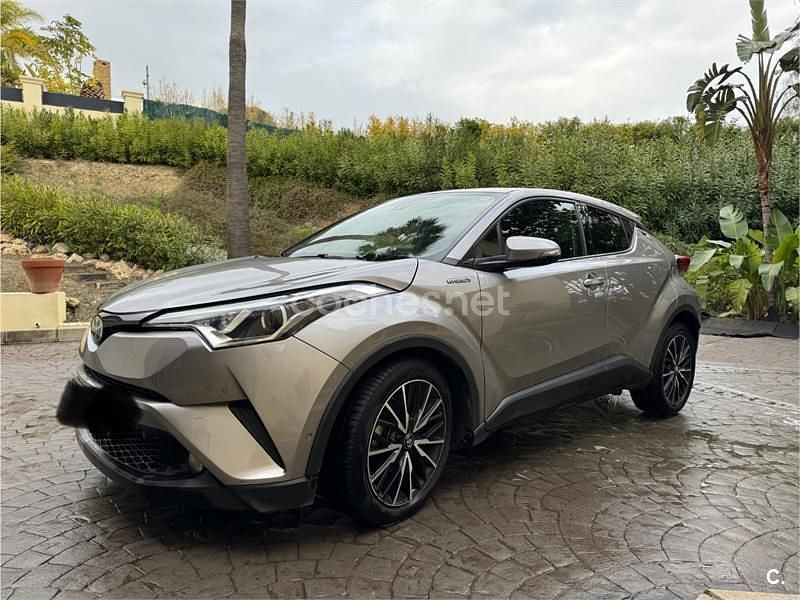 Usado Toyota C-HR Advance 122 CV (89 kW) 2017 Gris / plata SUV