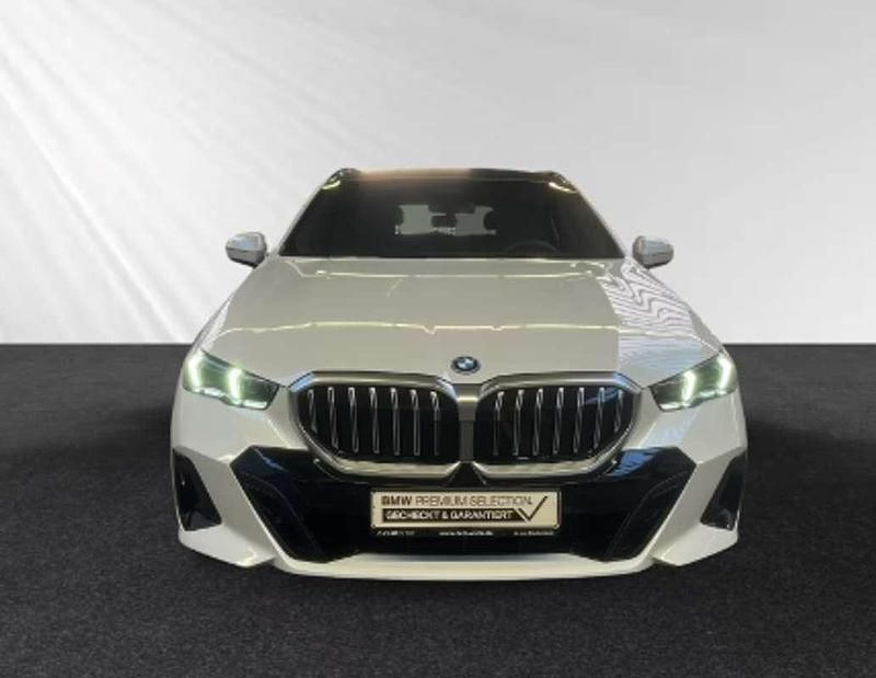 Blanco Usado 2025 BMW 530e M Sport Familiar | 61.300 € (Precio justo) - Imagen 1/4