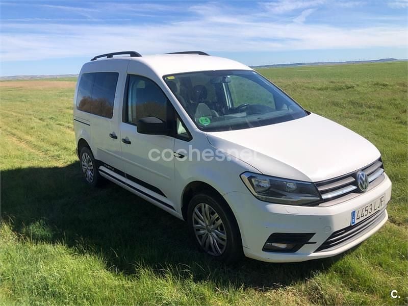 Usado VW Caddy Comfortline 110 CV (80 kW) 2016 Blanco Monovolumen