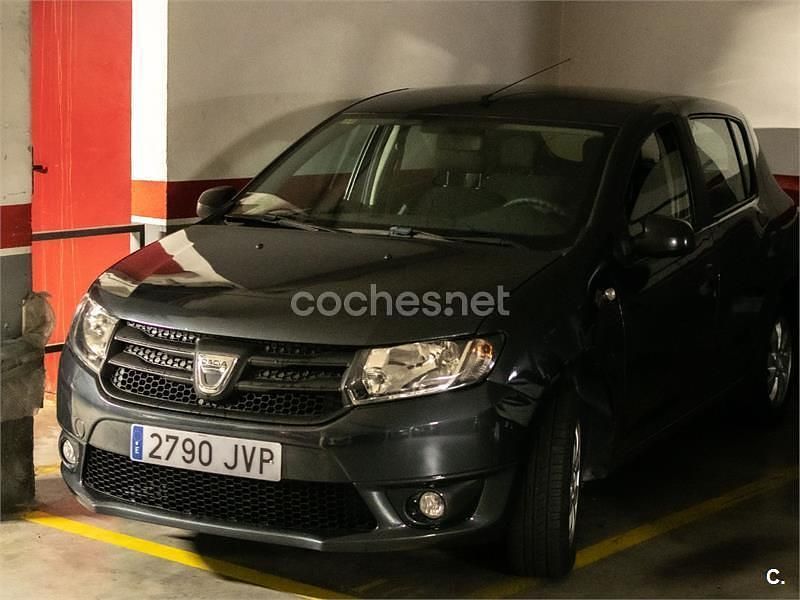 Usado Dacia Sandero Lauréate 90 CV (66 kW) 2016 Negro Berlina