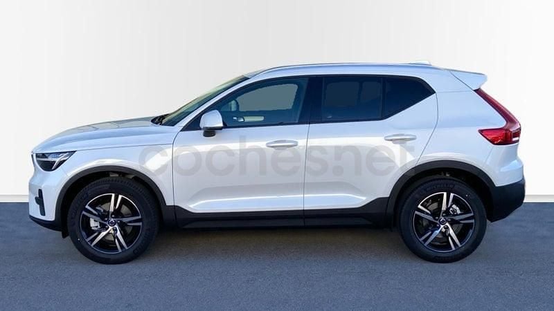 Nuevo Volvo XC40 Core 163 CV (119 kW) 2025 Blanco SUV