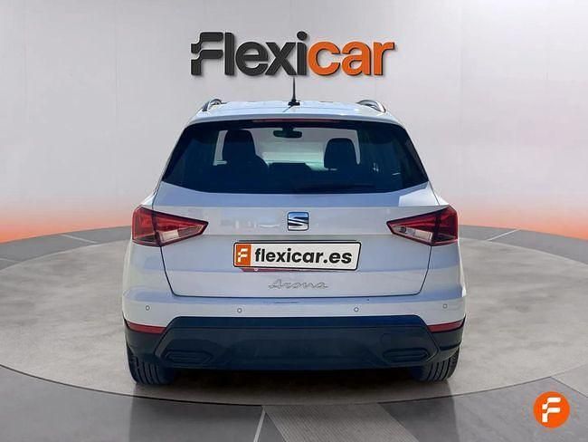 Usado Seat Arona Reference 95 CV (69 kW) 2023 Blanco SUV