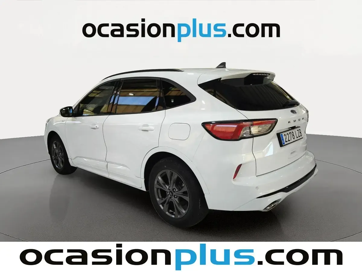 Usado Ford Kuga ST-Line 150 CV (110 kW) 2022 Blanco SUV