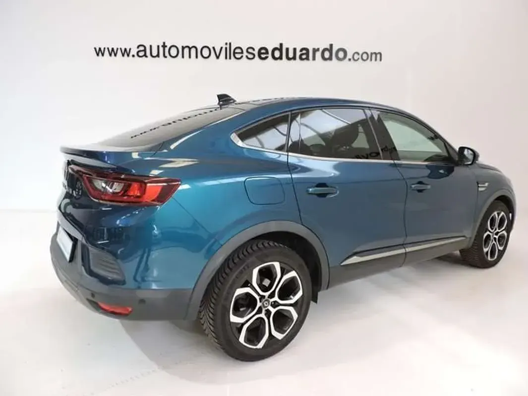 Usado Renault Arkana Intens 140 CV (102 kW) 2022 Azul SUV