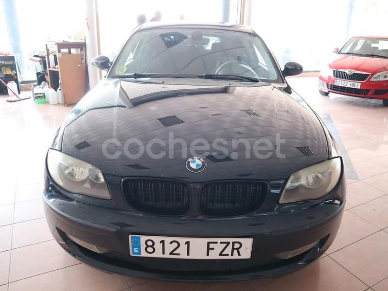 Negro Usado 2009 BMW 118 Utilitario | 5500 € (Super precio) - Imagen 1/4