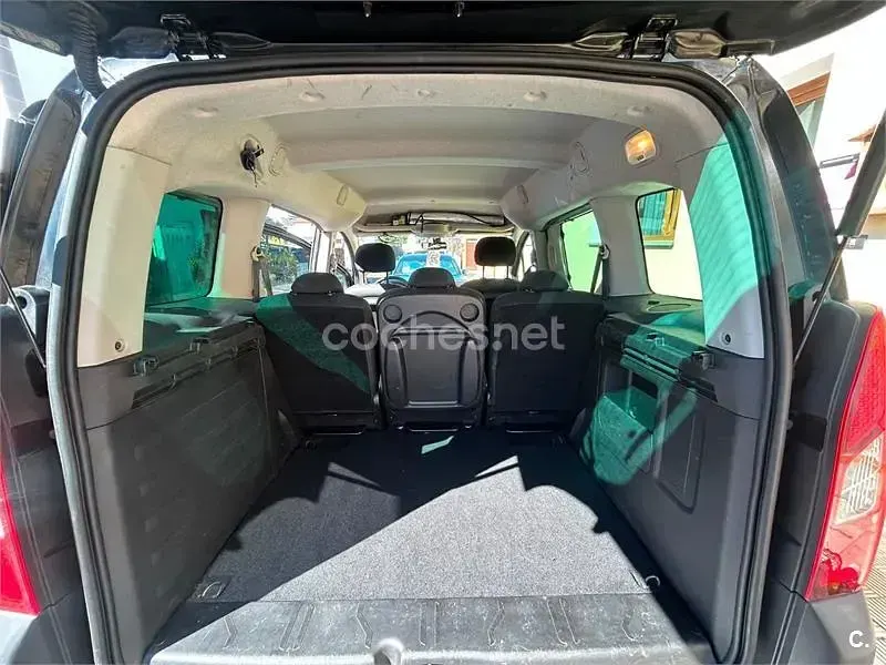 Usado Citroën Berlingo Feel 100 CV (73 kW) 2017 Negro Monovolumen