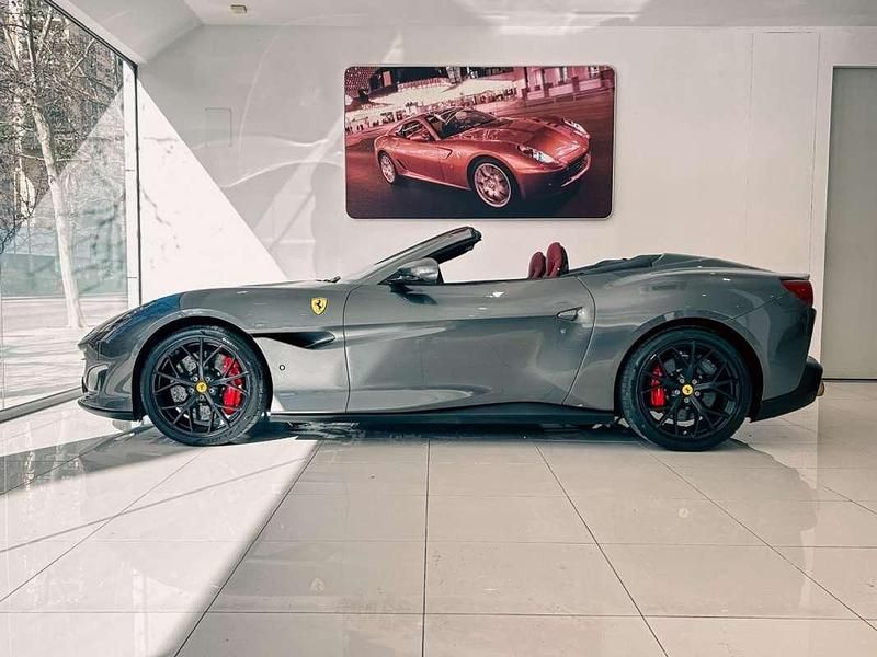 Usado Ferrari Portofino 600 CV (441 kW) 2018 Gris Descapotable