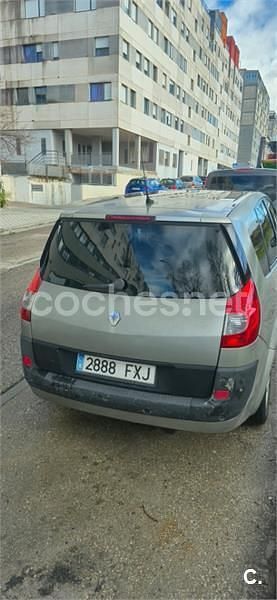 Usado Renault Scénic II Dynamique 130 CV (95 kW) 2007 Beige Monovolumen