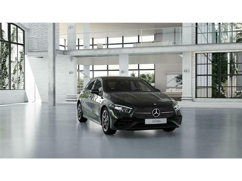 Usado Mercedes A200 Advanced 150 CV (110 kW) 2024 Negro Berlina