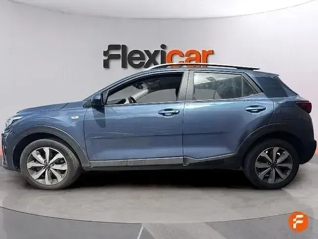 Usado Kia Stonic 100 CV (73 kW) 2025 Azul SUV