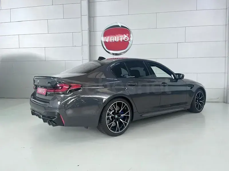 Usado BMW M5 Competition Edition 625 CV (459 kW) 2021 Gris / plata Berlina