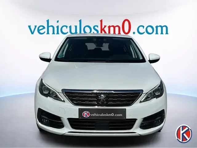 Usado Peugeot 308 Allure 130 CV (95 kW) 2021 Blanco