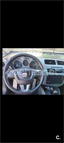 Usado Seat Leon Ecomotive 105 CV (77 kW) 2010 Blanco Berlina