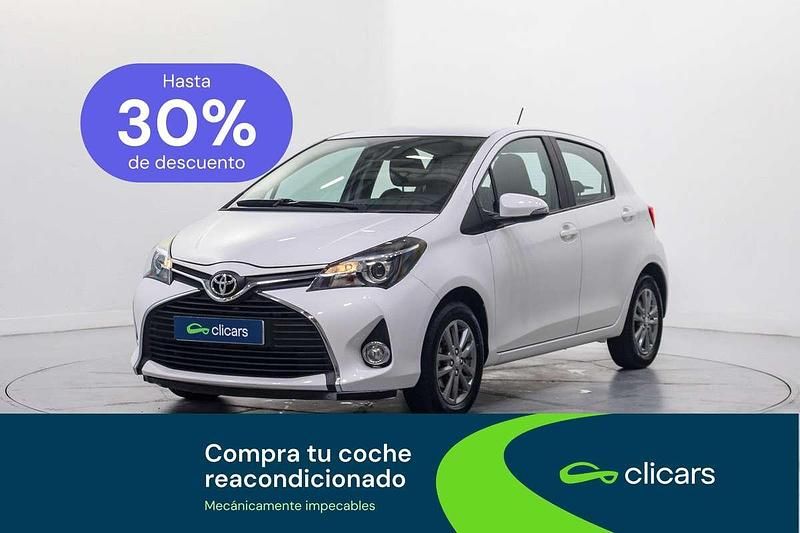 Usado Toyota Yaris Active 99 CV (72 kW) 2015 Blanco Utilitario