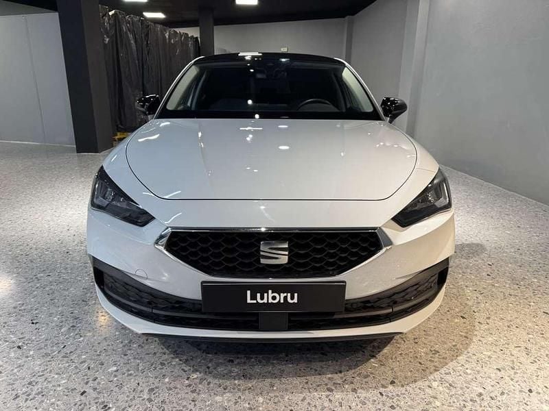 Usado Seat Leon FR 150 CV (110 kW) 2024 Blanco Utilitario