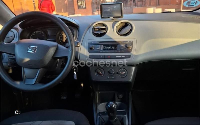 Usado Seat Ibiza SC Reference 70 CV (51 kW) 2014 Rojo Utilitario