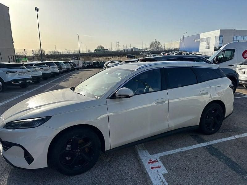 Usado BYD Seal Comfort 212 CV (155 kW) 2025 Gris / plata Familiar