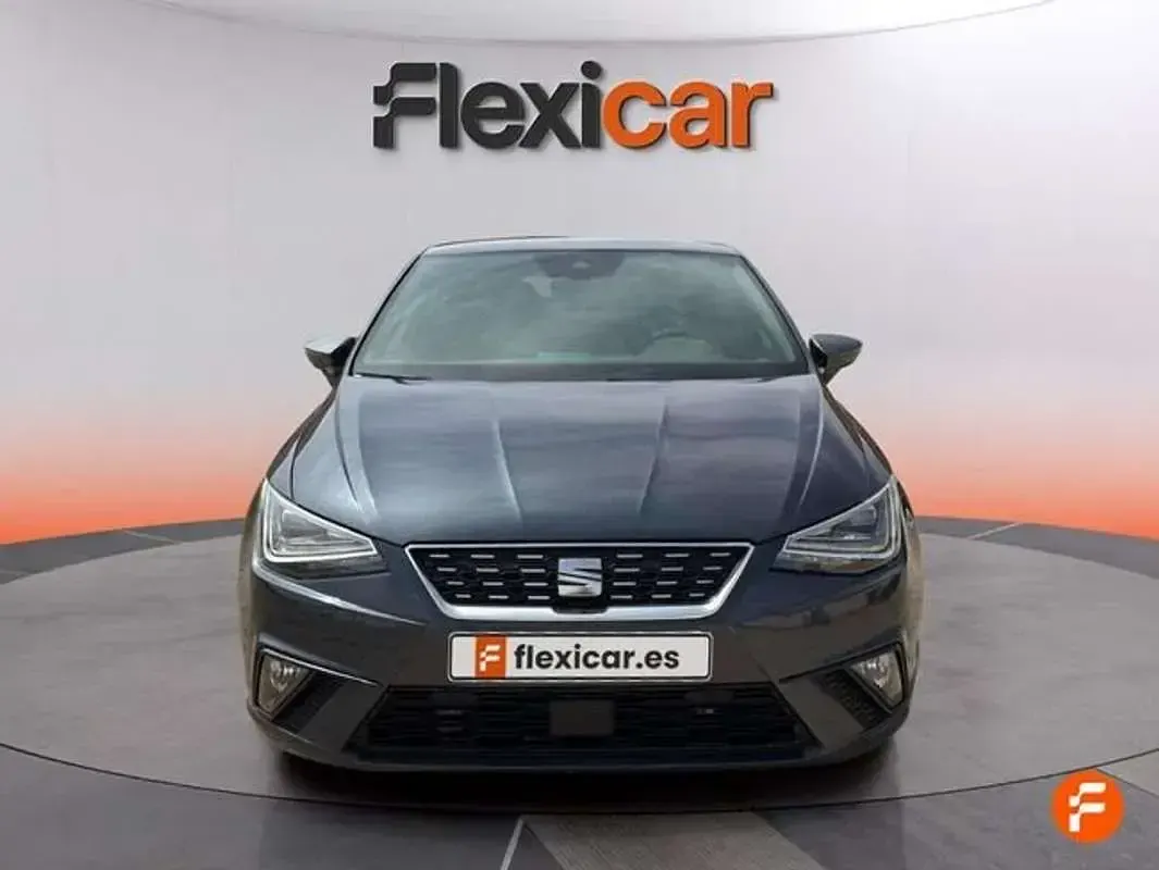 Usado Seat Ibiza XCELLENCE 116 CV (85 kW) 2024 Gris Utilitario
