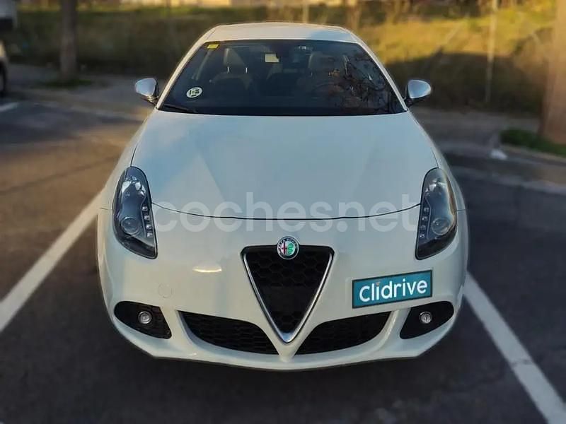 Usado Alfa Romeo Giulietta Distinctive 140 CV (102 kW) 2011 Blanco Utilitario