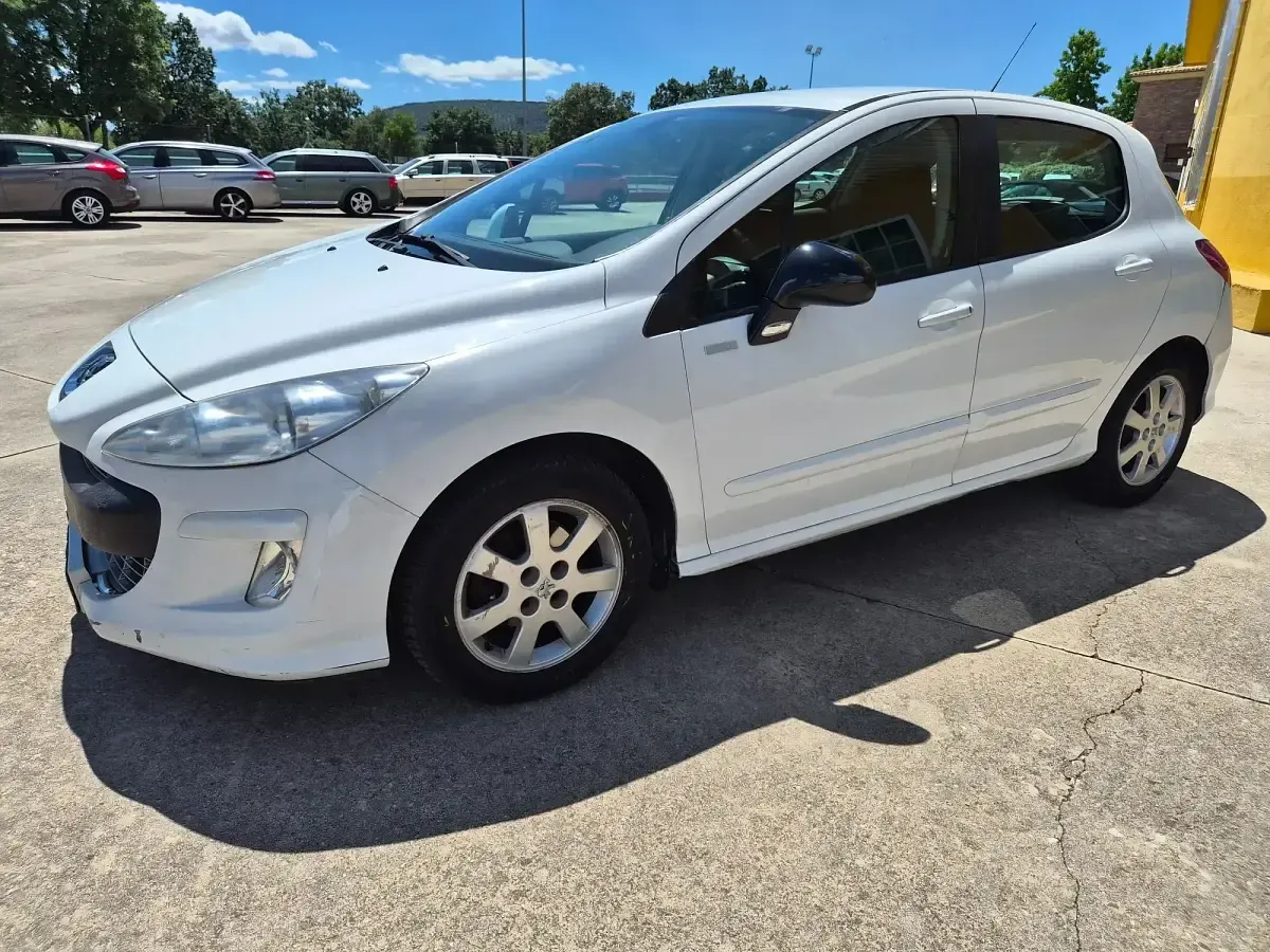 Usado Peugeot 308 Sport 110 CV (80 kW) 2010 Blanco Utilitario