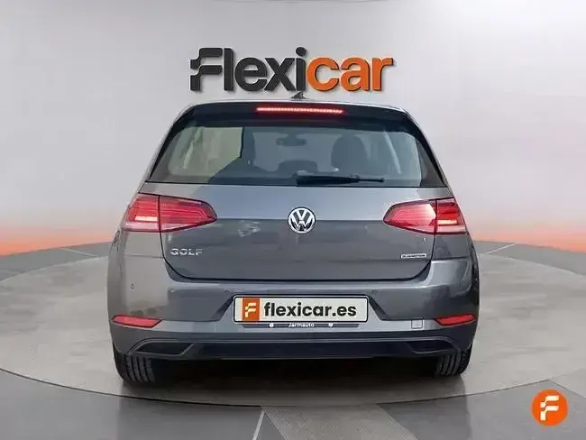 Usado VW Golf VIII Edition 130 CV (95 kW) 2020 Gris Berlina