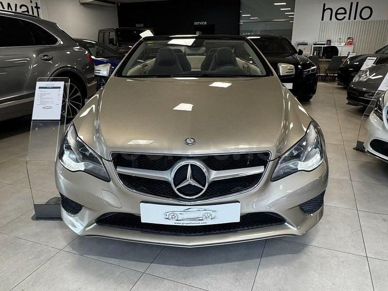 Usado Mercedes E220 170 CV (125 kW) 2014 Beige Descapotable