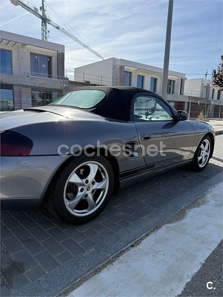 Usado Porsche Boxster 220 CV (161 kW) 2002 Gris / plata Descapotable
