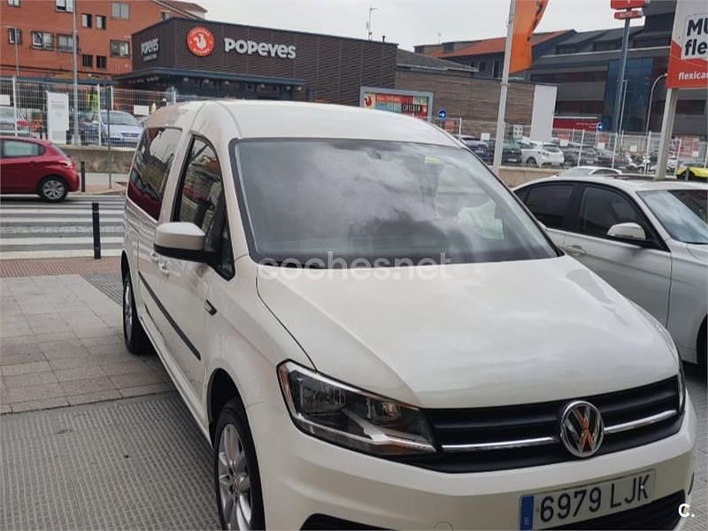 Usado VW Caddy Maxi 102 CV (75 kW) 2020 Blanco Monovolumen