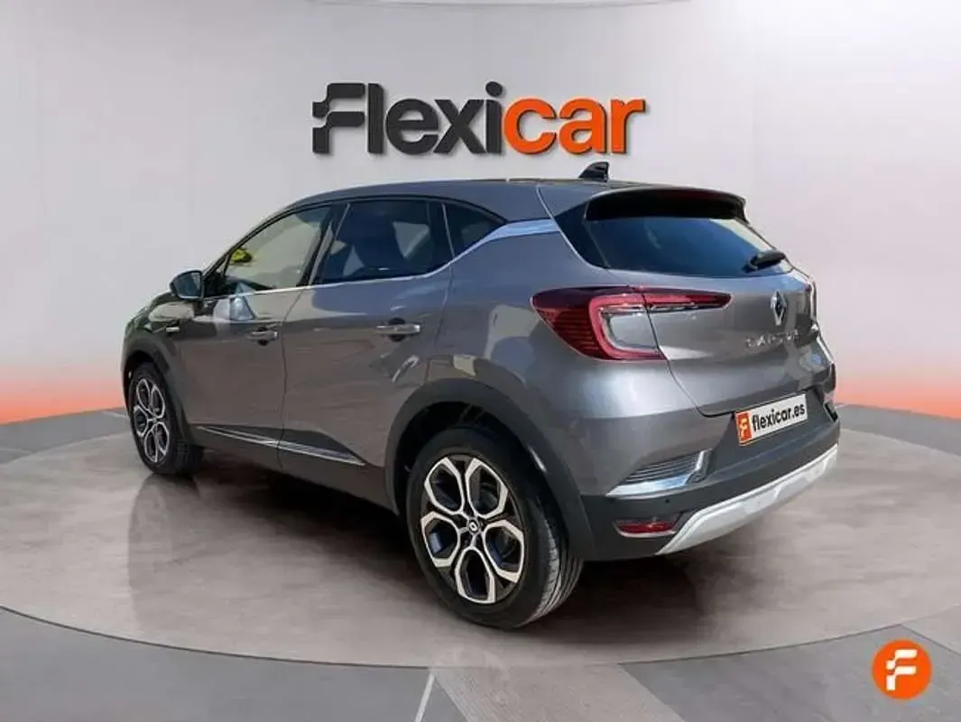 Usado Renault Captur Techno 91 CV (66 kW) 2022 Gris SUV