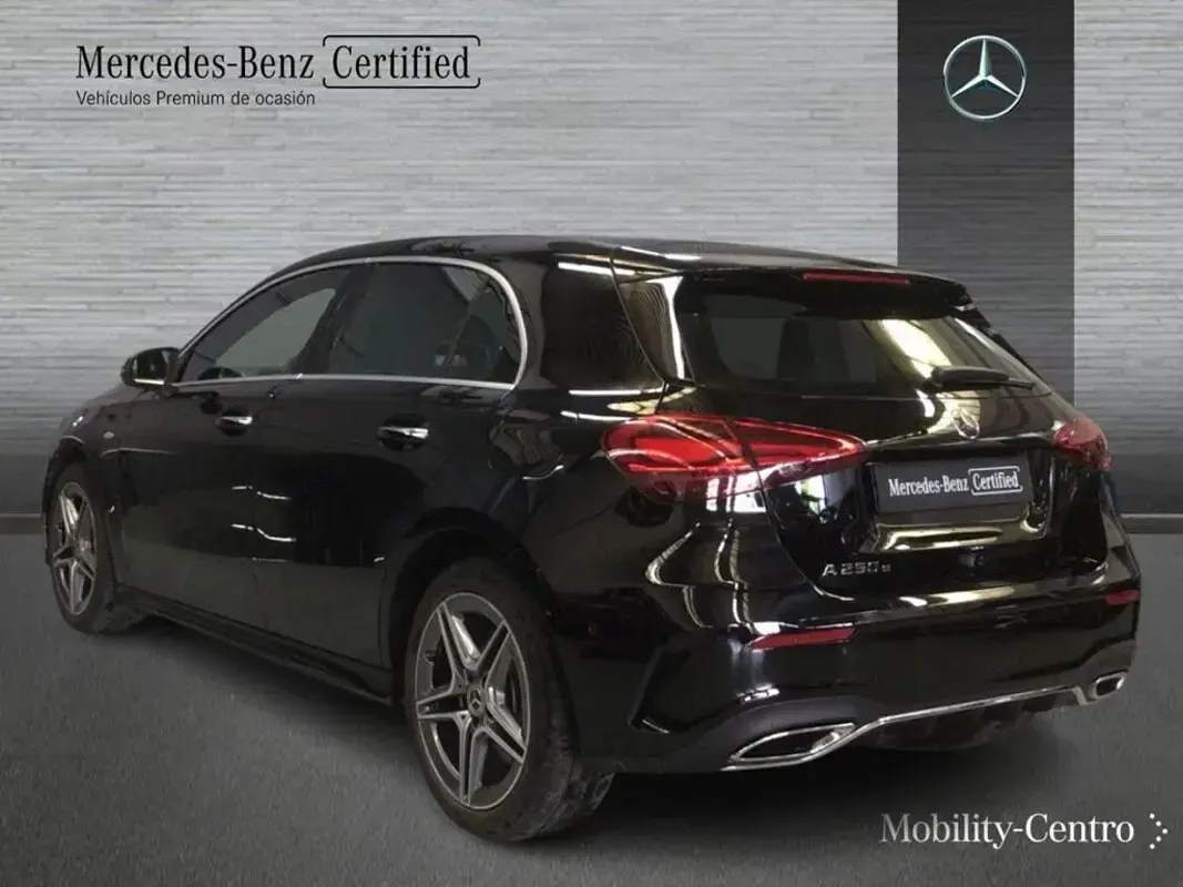 Usado Mercedes A250 163 CV (119 kW) 2025 Negro noche