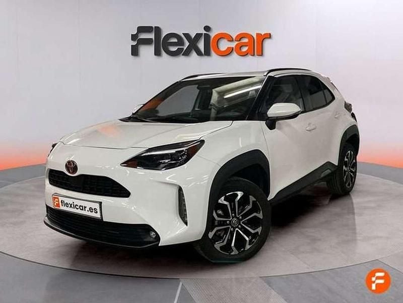 Usado Toyota Yaris Cross Active 116 CV (85 kW) 2024 Blanco SUV
