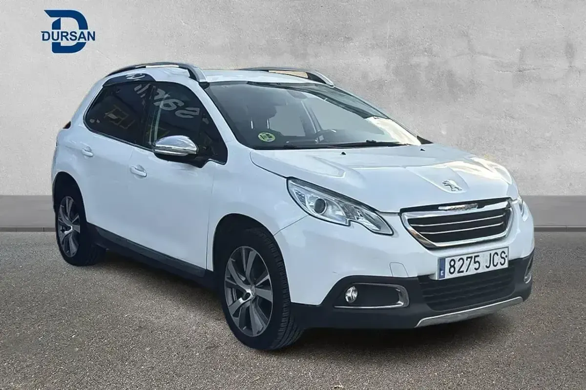 Usado Peugeot 2008 Allure 92 CV (67 kW) 2015 Blanco SUV