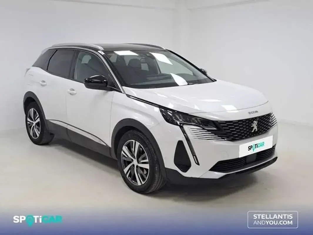 Usado Peugeot 3008 Allure 131 CV (96 kW) 2020 Blanco SUV