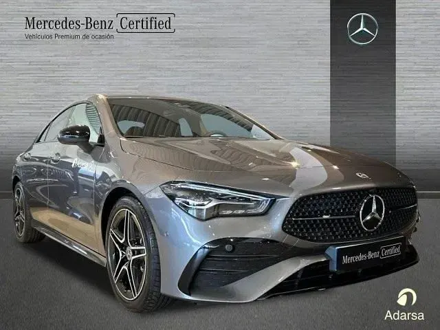 Usado Mercedes CLA200 163 CV (119 kW) 2025 Gris montaña