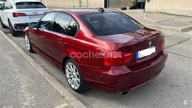 Granate Usado 2011 BMW 318 Berlina | 8250 € (Precio justo) - Imagen 1/4