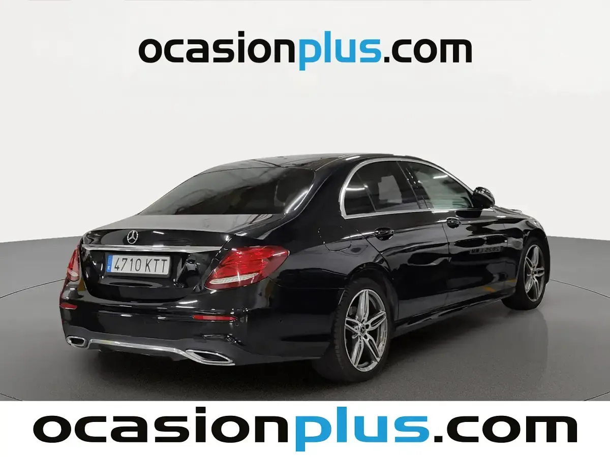 Usado Mercedes E220 194 CV (142 kW) 2019 Negro Berlina