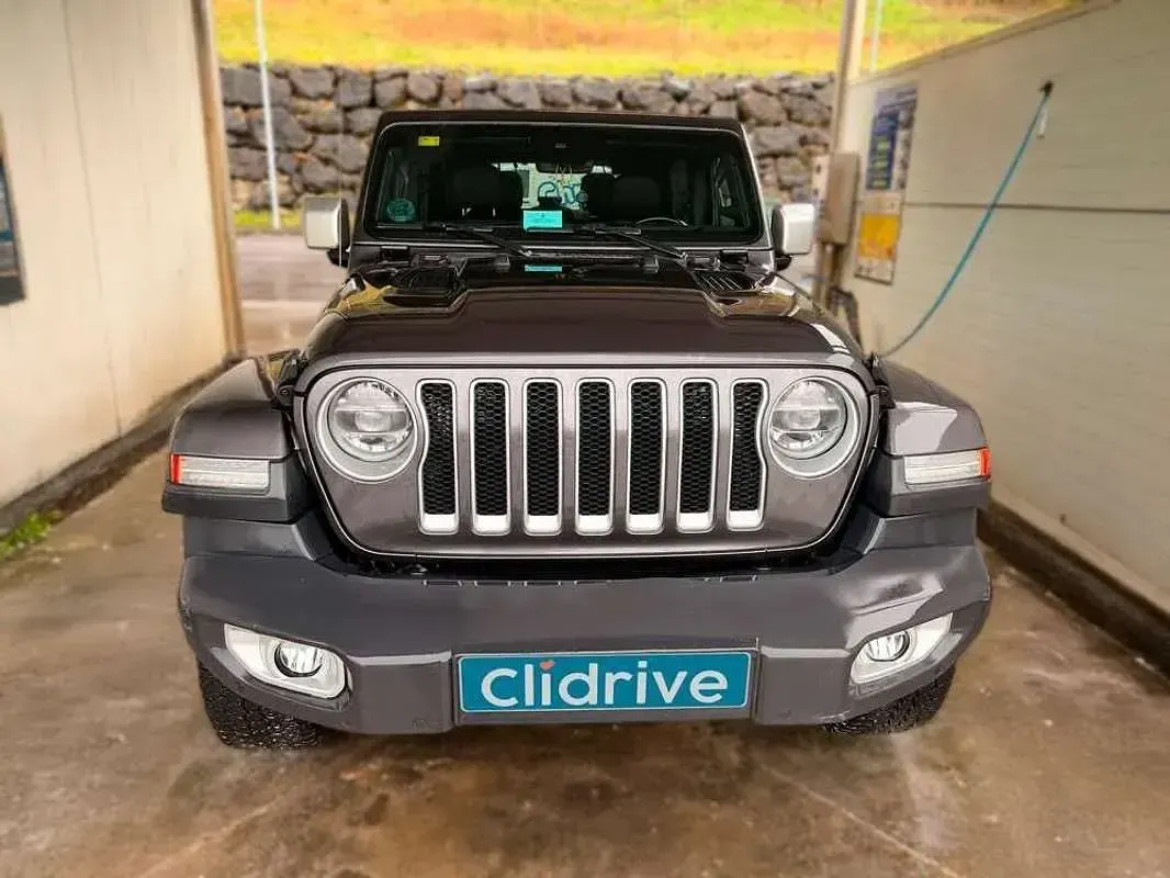 Usado Jeep Wrangler Sahara 268 CV (197 kW) 2020 Negro SUV
