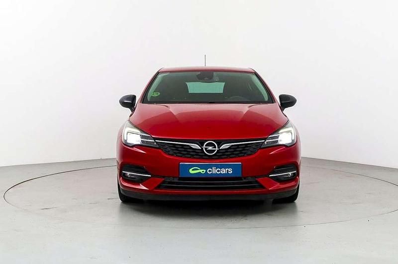 Rojo Usado 2021 Opel Astra Design & Tech Utilitario | 12.290 € (Buen precio) - Imagen 1/3