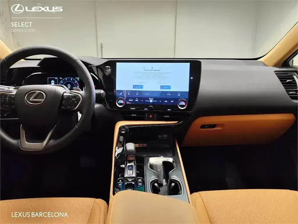 Usado Lexus NX450h+ 292 CV (214 kW) 2026 Gris SUV