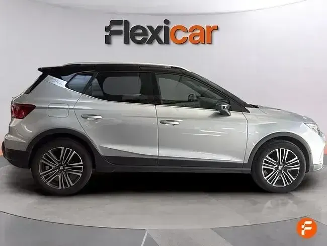Używany Seat Arona FR 110 KM (80 kW) 2024 Szary SUV