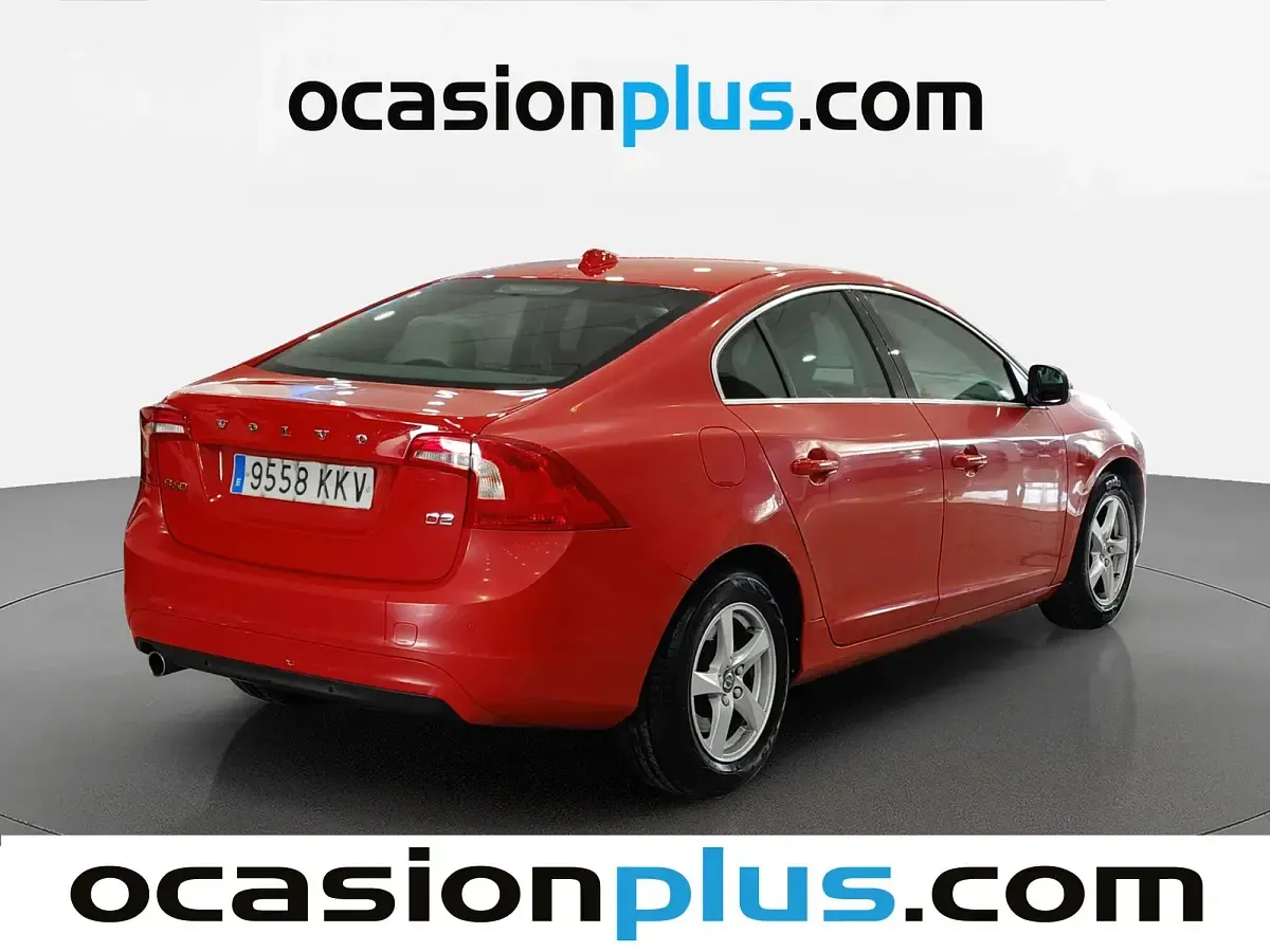 Occasion Volvo S60 Momentum 120 PK (88 kW) 2018 Rood Sedan